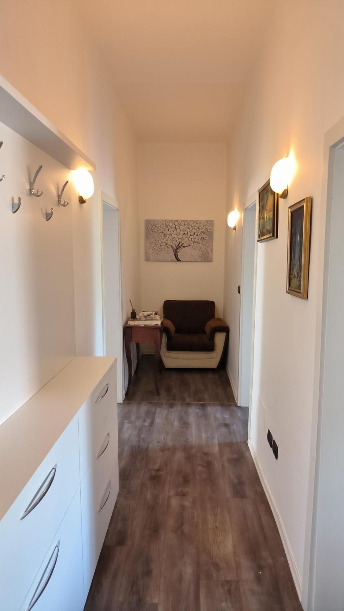 Lukas Apartament Vollga ドゥラス エクステリア 写真